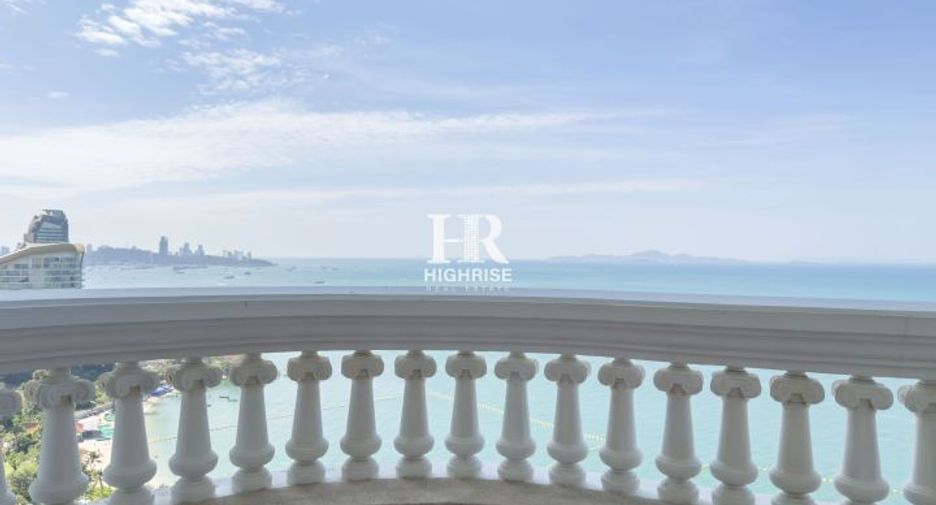 For sale 3 bedrooms condo in North Pattaya, Pattaya