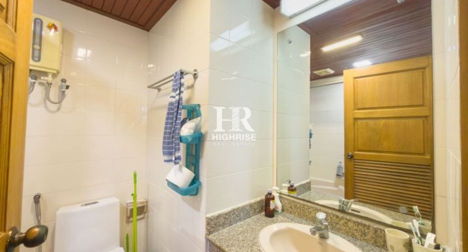 For sale 3 bedrooms condo in North Pattaya, Pattaya
