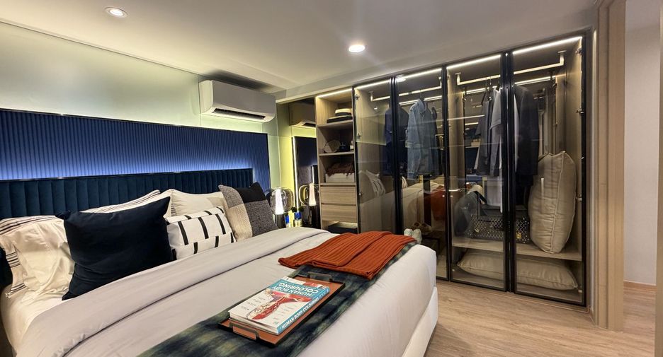For sale 2 bedrooms condo in Bang Rak, Bangkok