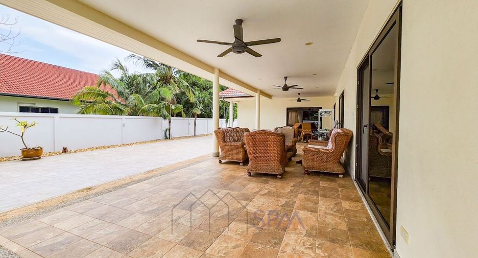 Villa zum Kauf mit 4 Zimmer in Hua Hin, Prachuap Khiri Khan