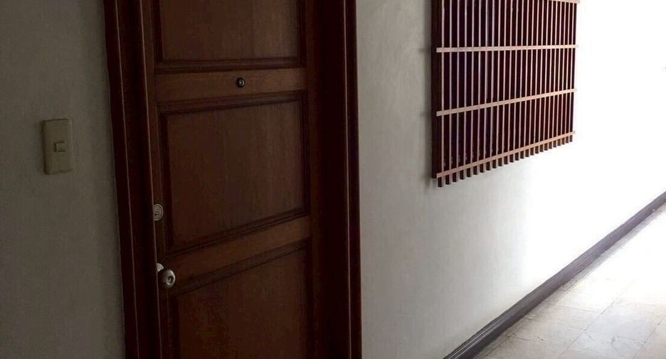 ให้เช่า 2 ห้องนอน คอนโด ใน คลองเตย, กรุงเทพฯ