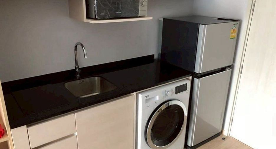 For sale 1 bed condo in Huai Khwang, Bangkok