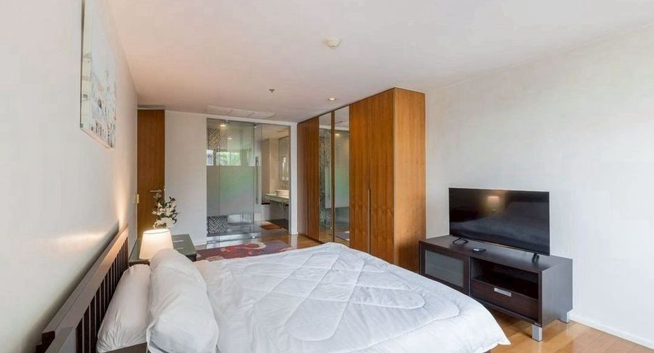 For rent and for sale 2 bedrooms condo in Sathon, Bangkok