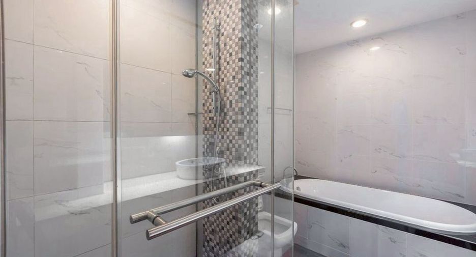 For rent and for sale 2 bedrooms condo in Sathon, Bangkok