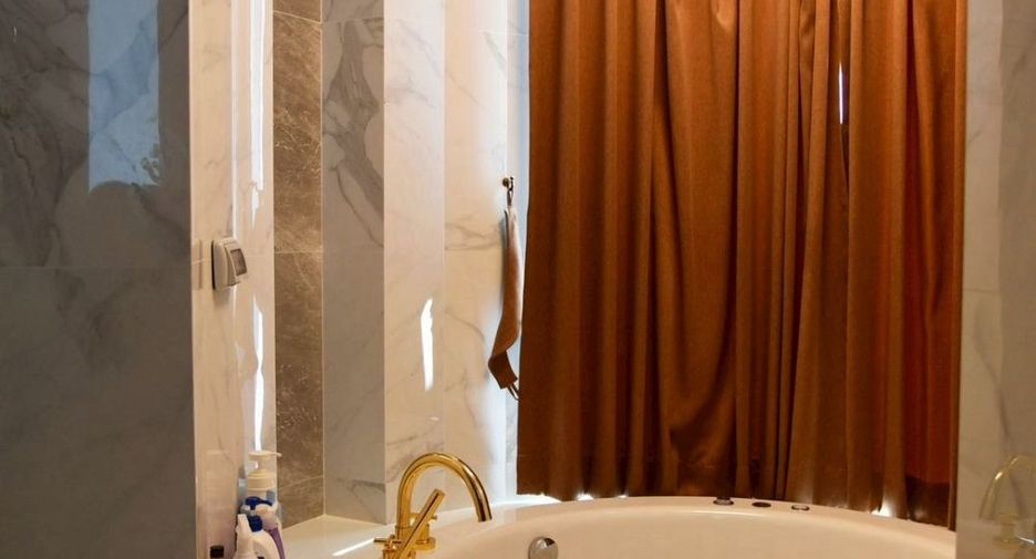 For sale 4 bedrooms condo in Bang Kho Laem, Bangkok