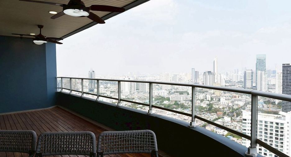 For sale 4 bedrooms condo in Bang Kho Laem, Bangkok