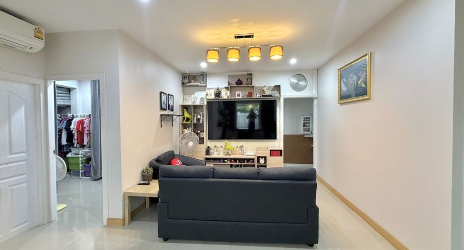 For sale 3 bedrooms house in East Pattaya, Pattaya