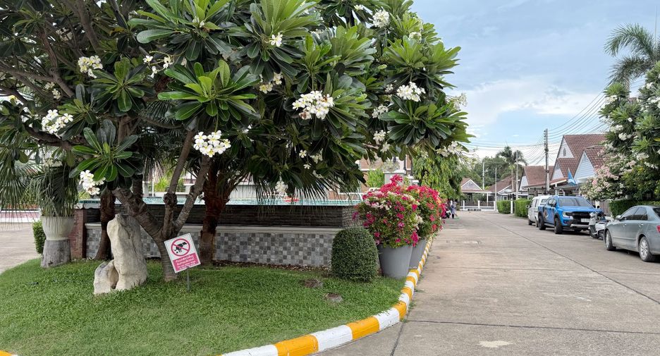 For sale 3 bedrooms house in East Pattaya, Pattaya