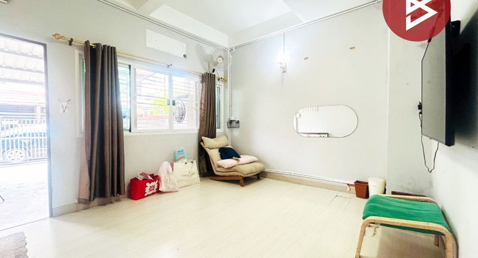Casa adosada en venta de 2 habitaciones en Bang Sue, Bangkok