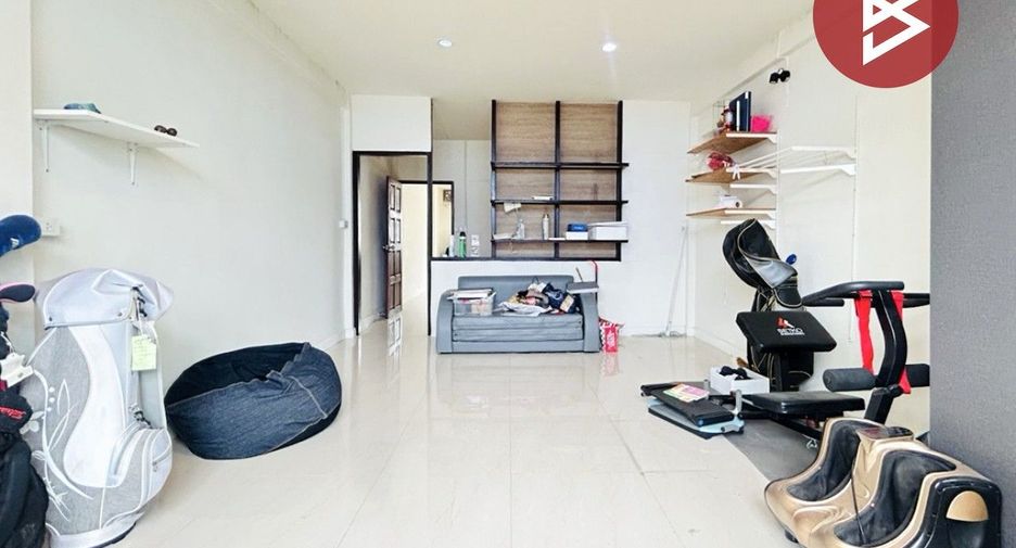 Casa adosada en venta de 2 habitaciones en Bang Sue, Bangkok