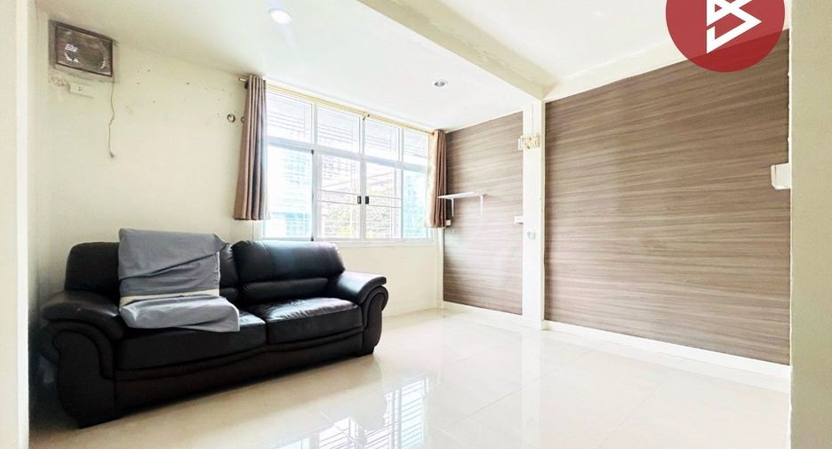 Casa adosada en venta de 2 habitaciones en Bang Sue, Bangkok