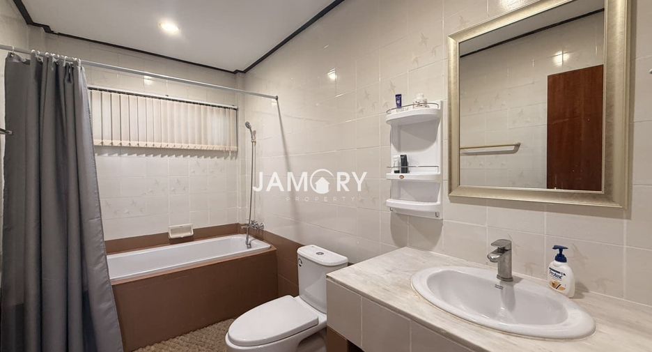 For rent 3 bedrooms house in Jomtien, Pattaya