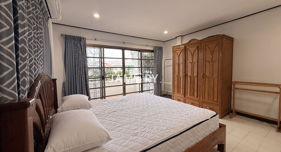For rent 3 bedrooms house in Jomtien, Pattaya