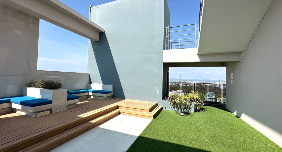 For sale 1 bed condo in Pratumnak, Pattaya