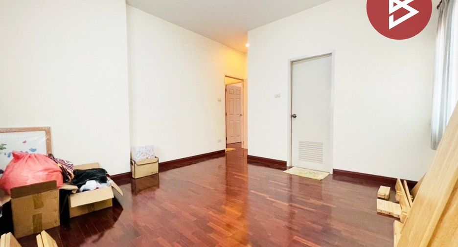 For sale 3 bedrooms house in Khlong Luang, Pathum Thani