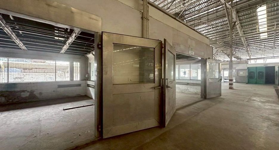 For rent retail Space in Phra Samut Chedi, Samut Prakan
