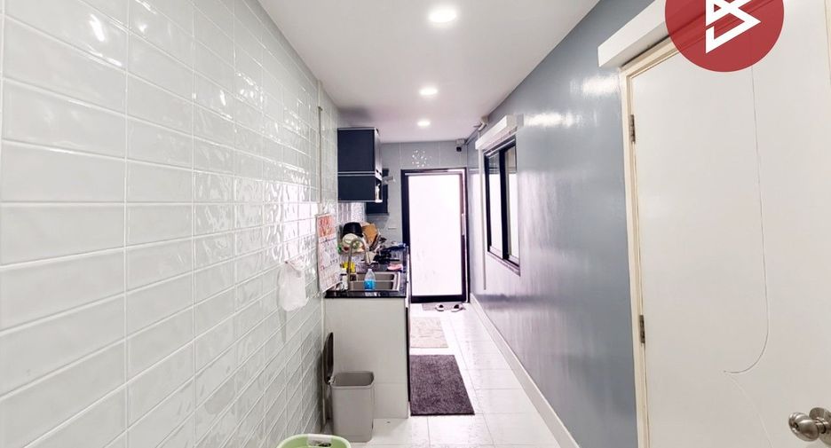 For sale 4 bedrooms house in Bang Pakong, Chachoengsao