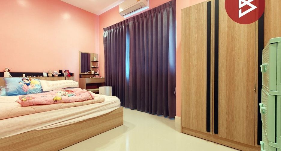 For sale 4 bedrooms house in Bang Pakong, Chachoengsao
