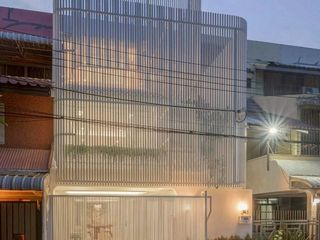 For sale 4 ベッドルーム townhouse in Khlong Toei, Bangkok