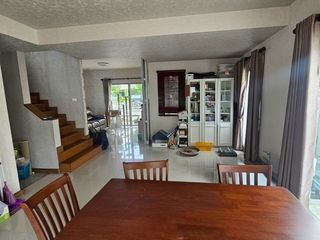 Casa en venta de 3 habitaciones en Si Racha, Chonburi