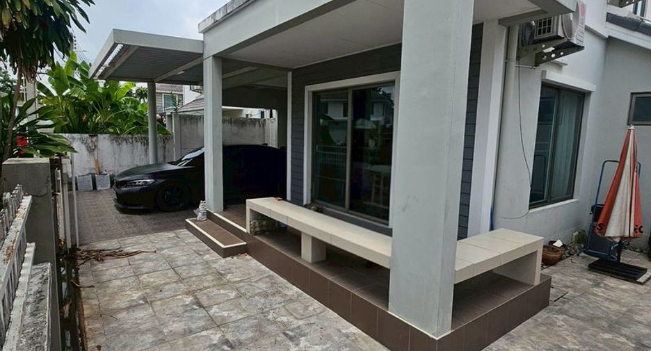 Casa en venta de 3 habitaciones en Si Racha, Chonburi