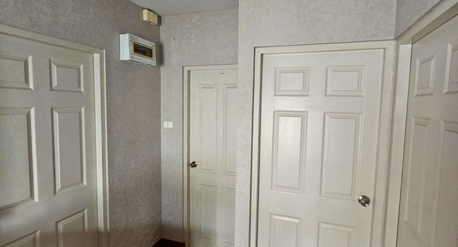 Casa en venta de 3 habitaciones en Si Racha, Chonburi