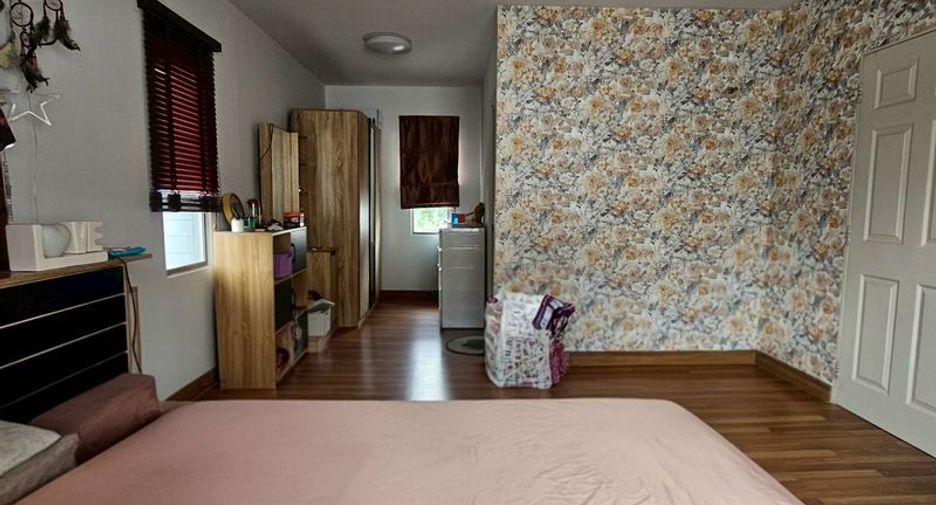Casa en venta de 3 habitaciones en Si Racha, Chonburi