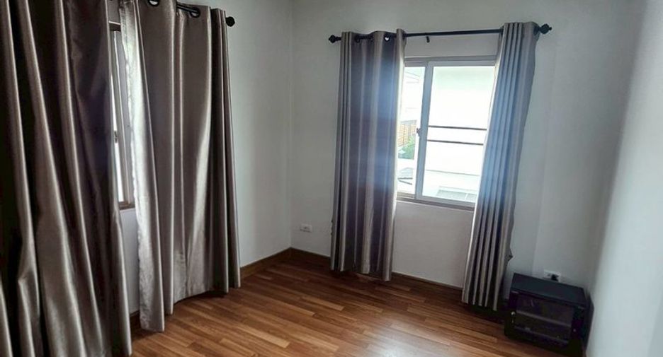 Casa en venta de 3 habitaciones en Si Racha, Chonburi