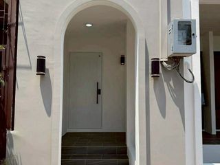 For sale 4 bedrooms townhouse in Phra Khanong, Bangkok