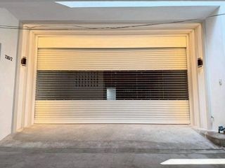 For sale 4 bedrooms townhouse in Phra Khanong, Bangkok