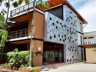 For rent office in Mueang Samut Prakan, Samut Prakan