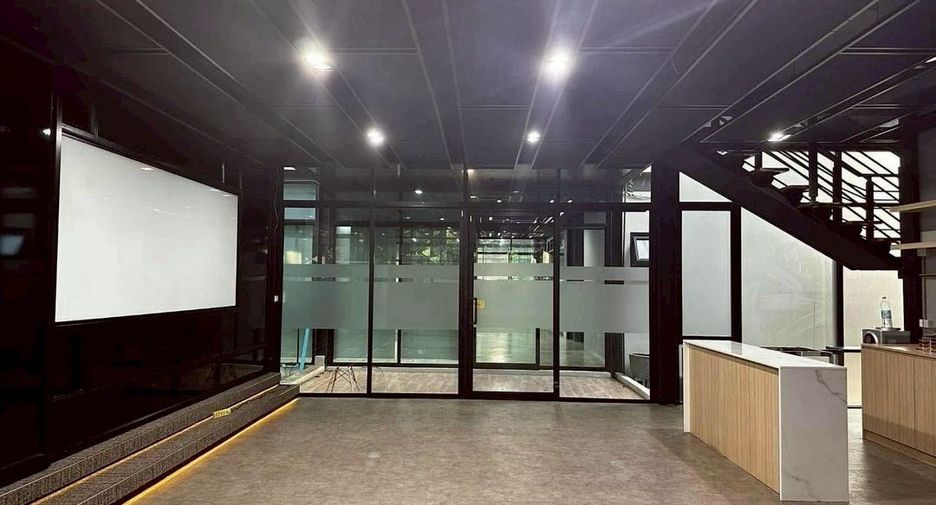 For rent office in Mueang Samut Prakan, Samut Prakan