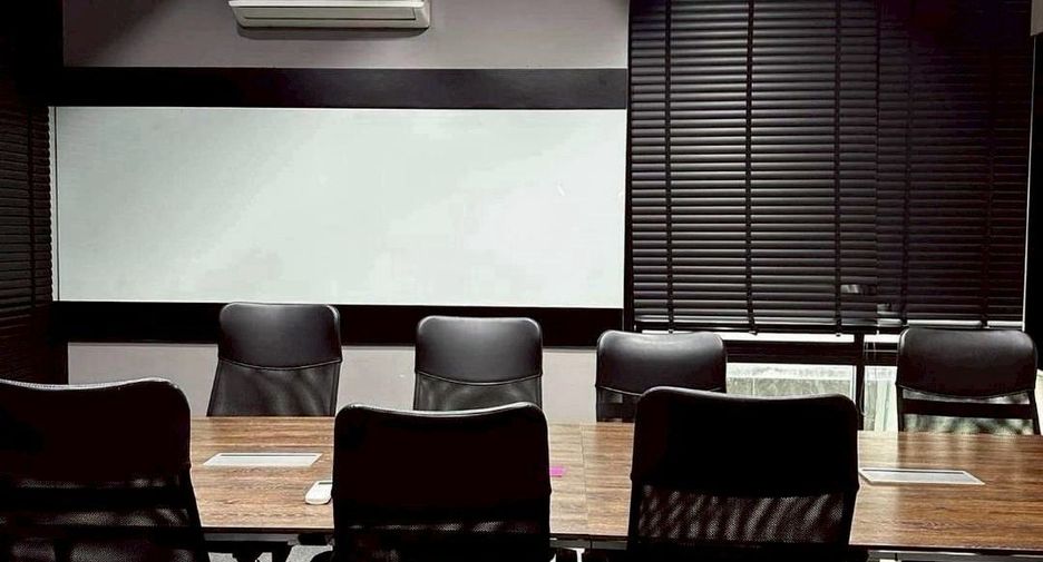 For rent office in Mueang Samut Prakan, Samut Prakan