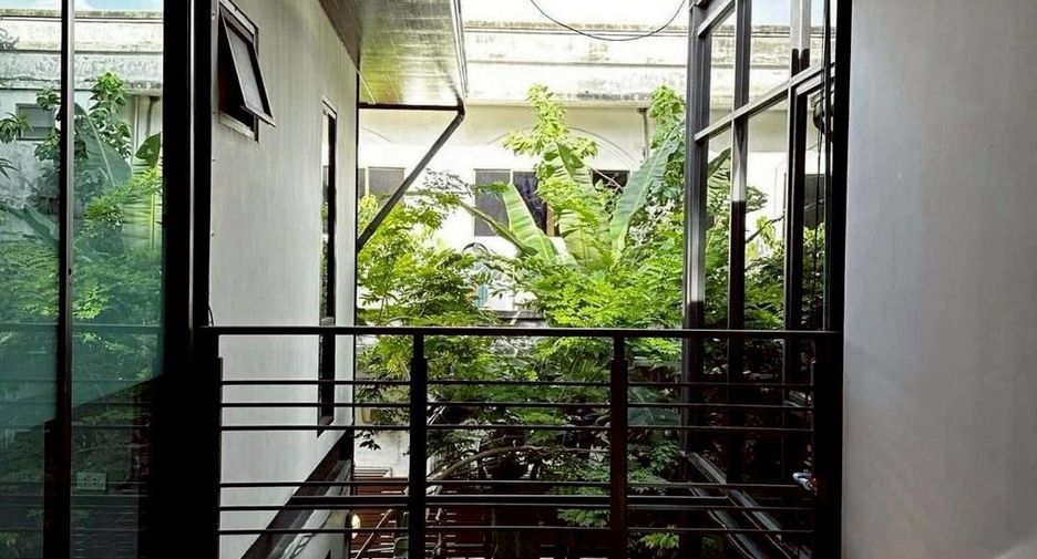 For rent office in Mueang Samut Prakan, Samut Prakan
