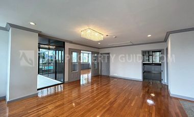 For rent 3 bedrooms condo in Khlong Toei, Bangkok