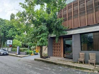 For rent そして for sale 4 ベッドルーム townhouse in Khlong Toei, Bangkok