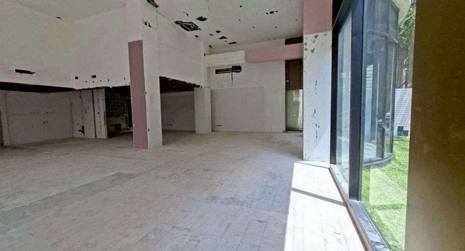 Local comercial en alquiler en Khlong Toei, Bangkok