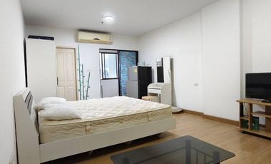 À louer studio condo à Bang Kapi, Bangkok