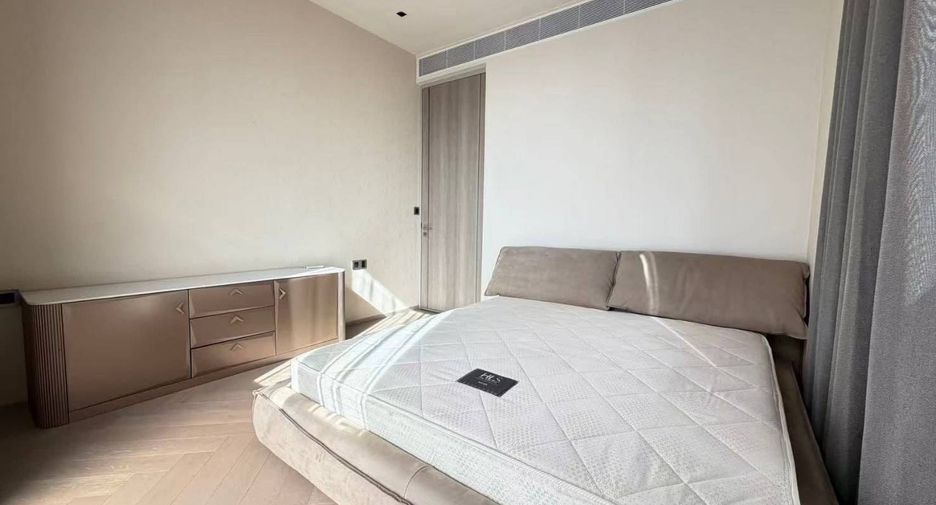 Аренда и продажа 4 спальни кондо в Сатхон, Бангкок