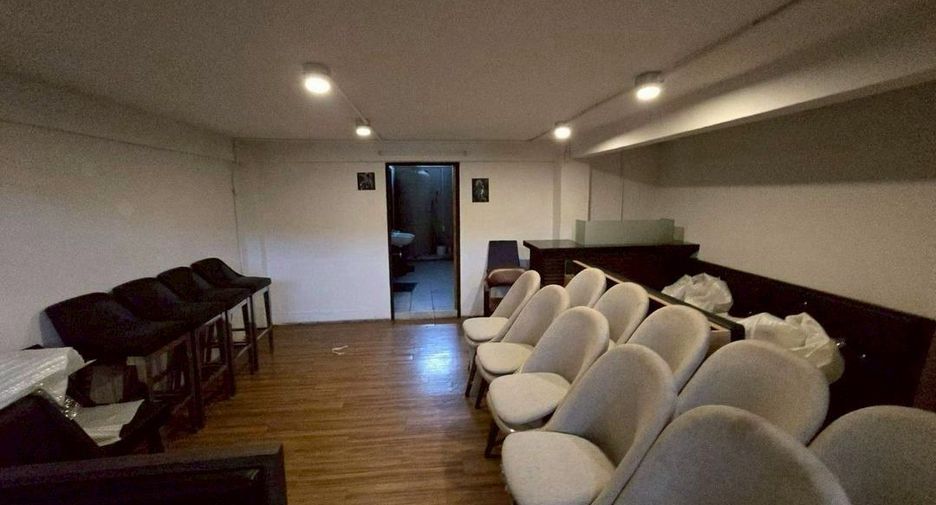 For rent retail Space in Sathon, Bangkok