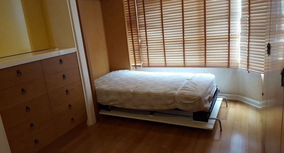 For rent 3 bedrooms condo in Bang Kho Laem, Bangkok