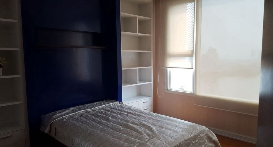 For rent 3 bedrooms condo in Bang Kho Laem, Bangkok