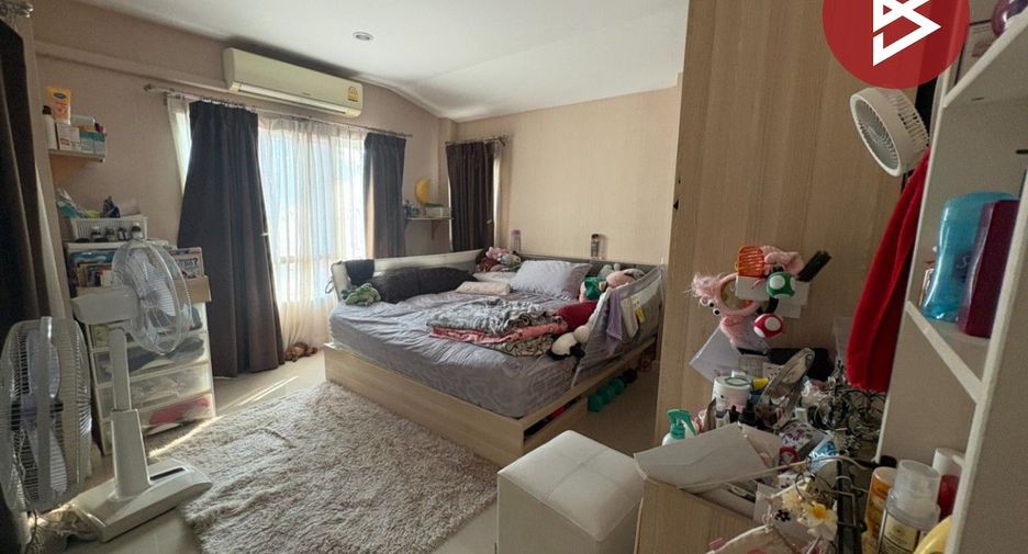 For sale 3 bedrooms townhouse in Mueang Nakhon Pathom, Nakhon Pathom
