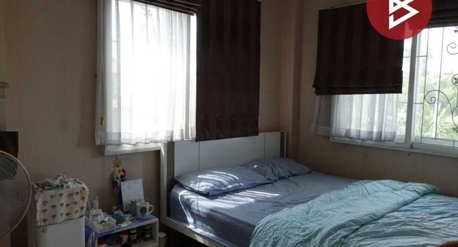 For sale 3 bedrooms townhouse in Mueang Nakhon Pathom, Nakhon Pathom