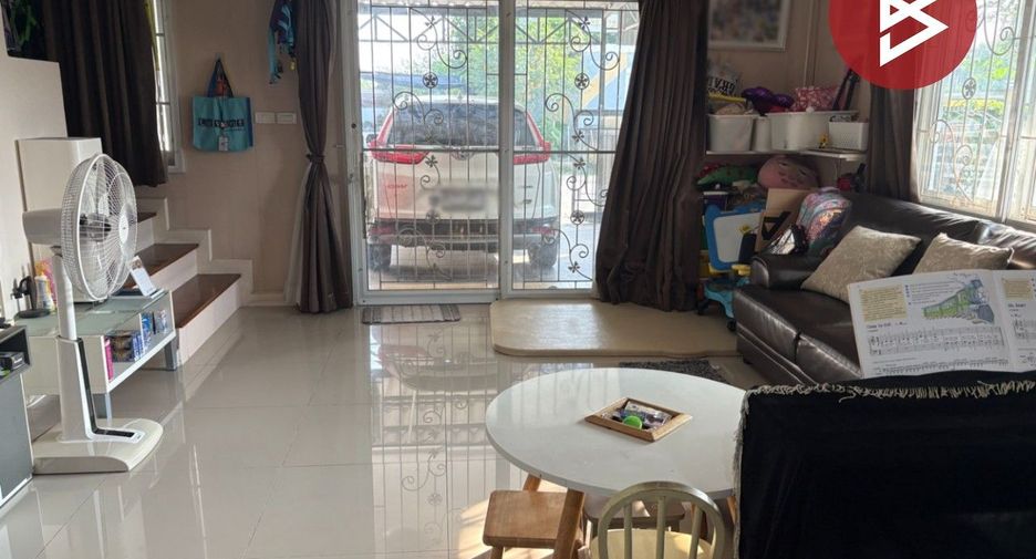 For sale 3 bedrooms townhouse in Mueang Nakhon Pathom, Nakhon Pathom
