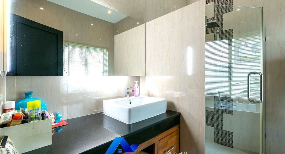For rent 4 bedrooms villa in Cha Am, Phetchaburi