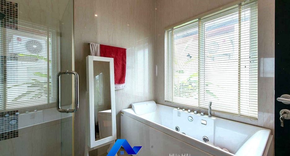For rent 4 bedrooms villa in Cha Am, Phetchaburi