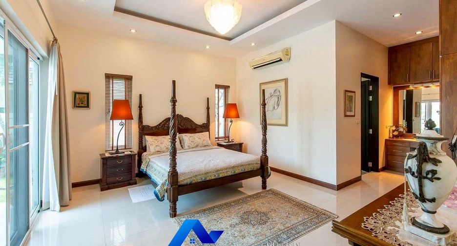 For rent 4 bedrooms villa in Cha Am, Phetchaburi