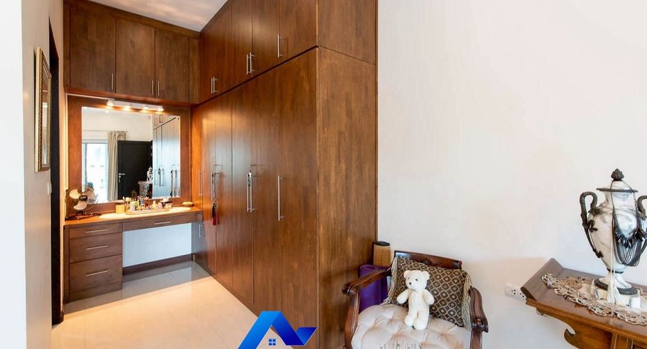 For rent 4 bedrooms villa in Cha Am, Phetchaburi