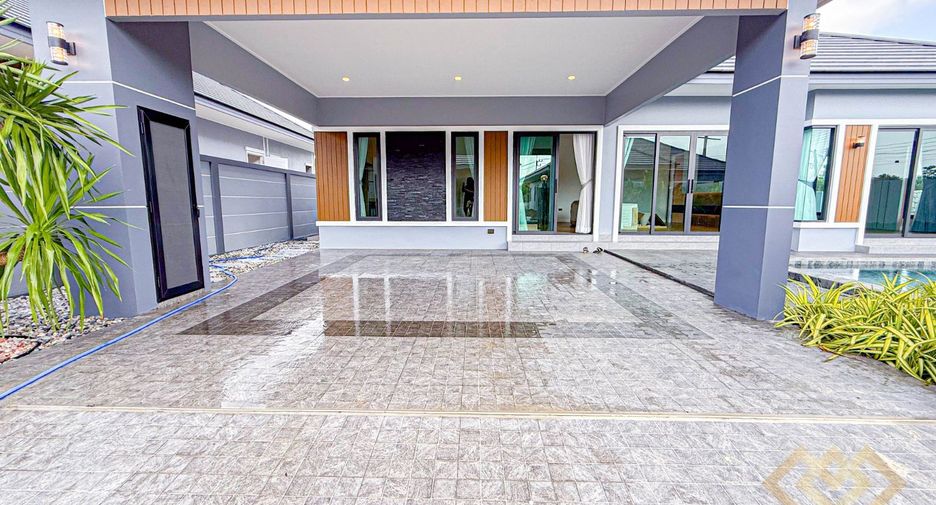 For sale 3 bedrooms house in Huay Yai, Pattaya